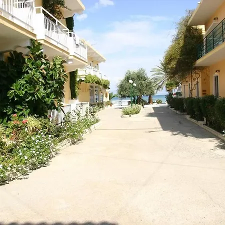 Lemon Grove And Hotel